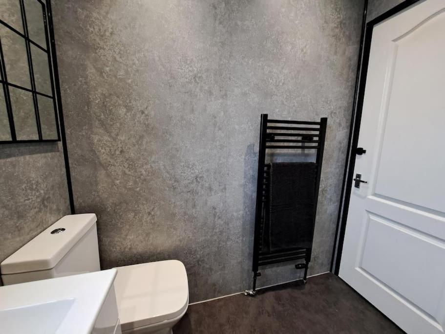 Glasgow Apartment Close To The Airport Renfrew Exterior foto